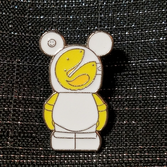 Mickey Mouse Disney pin new - Picture 1 of 2